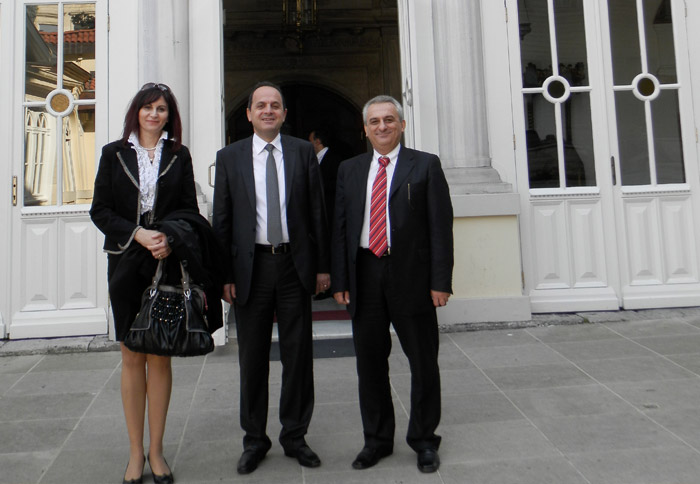 Το Δήμαρχο, συνόδευσαν, η Πρόεδρος της ΔΗΚΕΠΑΠ κ. Ερασμία Λούσπα και ο δημοτικός σύμβουλος κ. Κωνσταντίνος Δεληγιαννίδης.