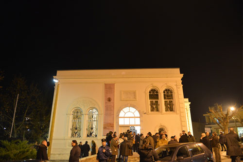 Την Παρασκευή 10 Ιανουαρίου πραγματοποιήθηκαν στο Μαυσωλείο του Γαζή Εβρενός στα Γιαννιτσά τα εγκαίνια της έκθεσης με τίτλο «Edward Lear- Η περιήγηση ενός βικτωριανού καλλιτέχνη στην περιοχή των Γιαννιτσών», μια συνδιοργάνωση του Δήμου Πέλλας με την 11η Εφορεία Βυζαντινών Αρχαιοτήτων.