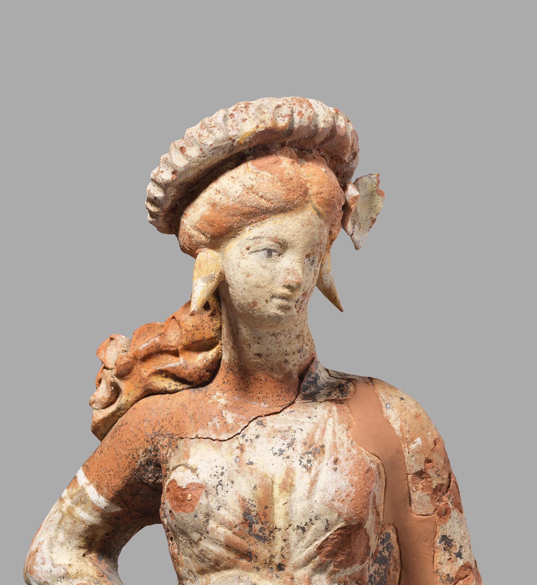 5 Πήλινο Ειδώλιο-γυναικείας-μορφής, 3ος 2ος αιώνας π.Χ.