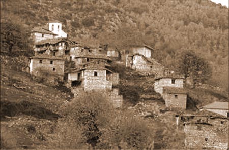 Ο Οικισμός της Κρώμνης