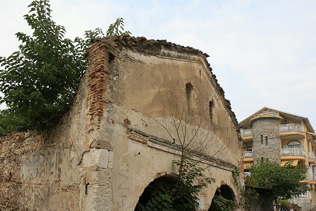 Γιαννιτσά, οθωμανικό κτήριο αγοράς, φωτογράφος Α. Ζυμαράς